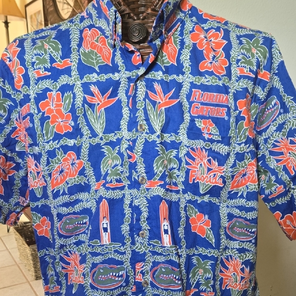 Vibrant Florida Gators Blue and Orange Men's Hawaiin Shirt - Picture 7 of 14